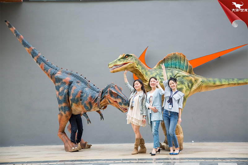 恐龍皮套，恐龍表演服