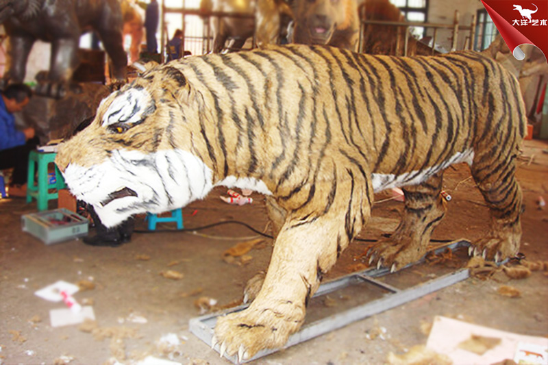 仿真老虎，景區(qū)動(dòng)物園仿真老虎模型